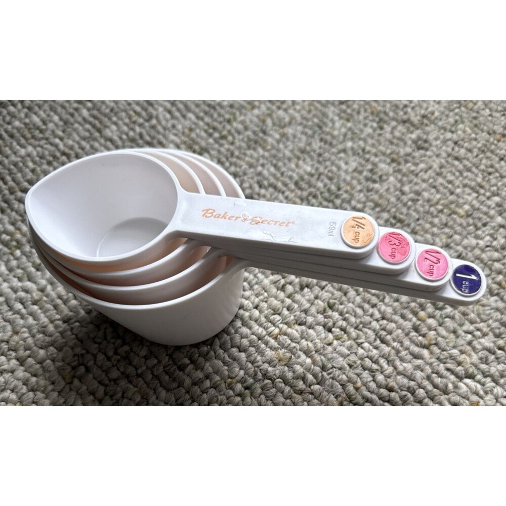 Vtg Baker's Secret Measuring Cups Set of 4 Color Plastic Retro Kitchen Magnetic